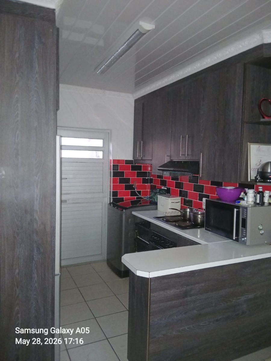 2 Bedroom Property for Sale in Haven Hills Eastern Cape
